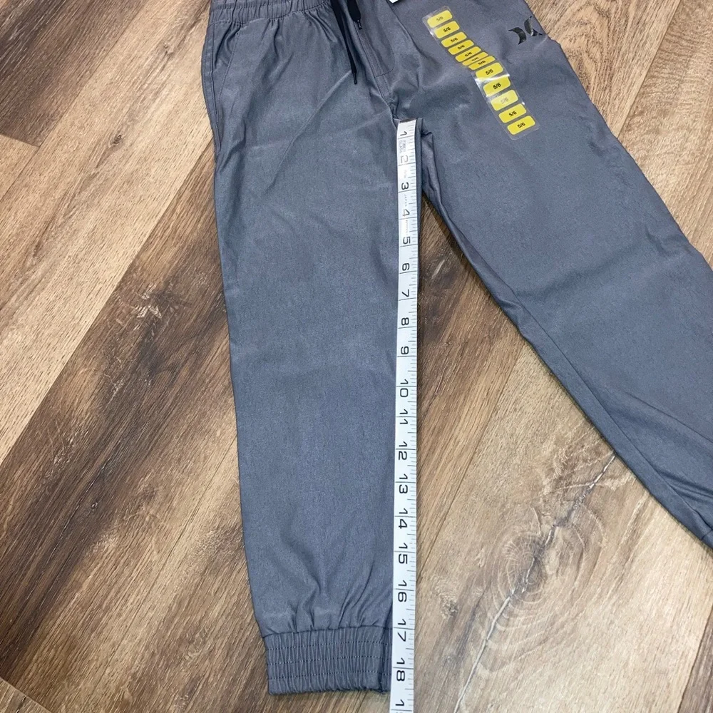 NWT Hurley Gray Jogger Pants Bottoms Athletic Sports New Size 5/6 Boy